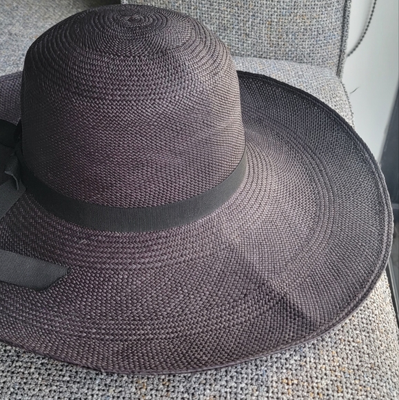 Palmazzo Luxury Handmade Hat - Picture 2 of 4